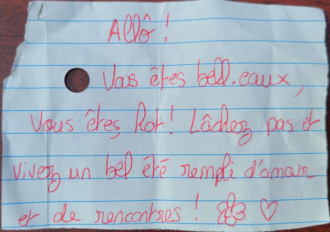 Allô ! Vous êtes bell.eaux, vous êtes hot ! Lâchez pas et vivez un bel été rempli d'amour et de rencontres !